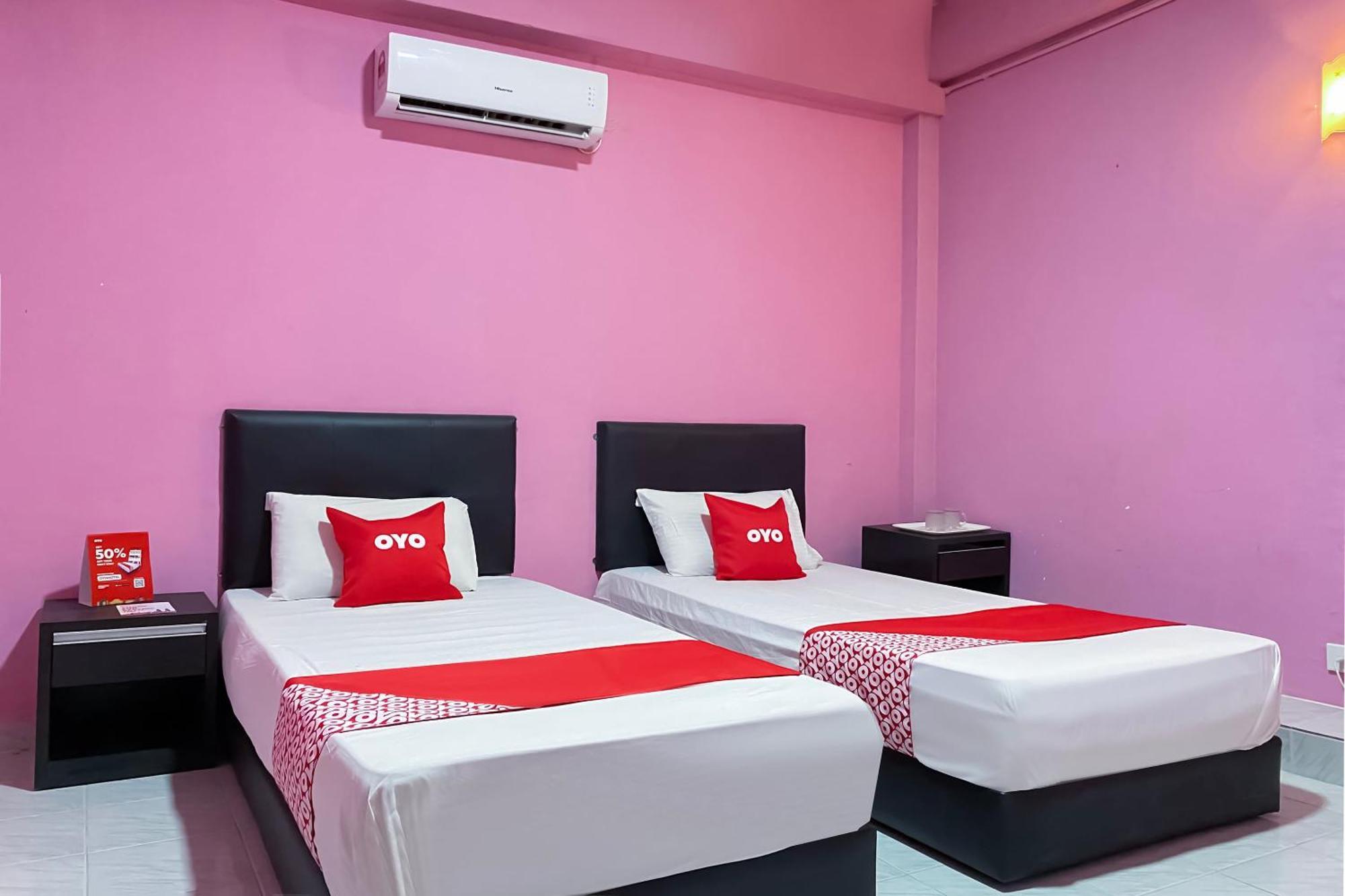 OYO 90039 Coop Hotel Kangar Bagian luar foto