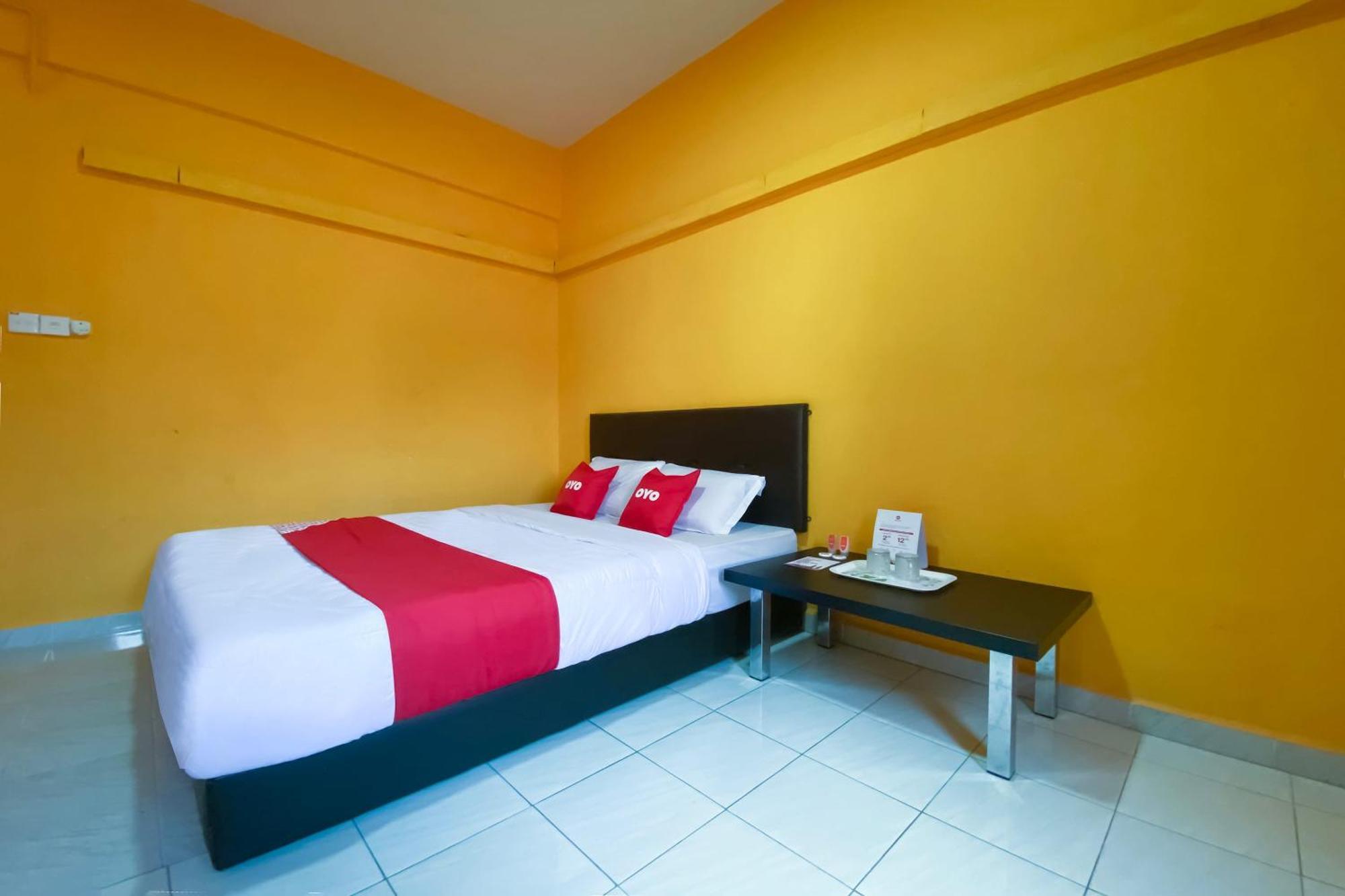 OYO 90039 Coop Hotel Kangar Bagian luar foto