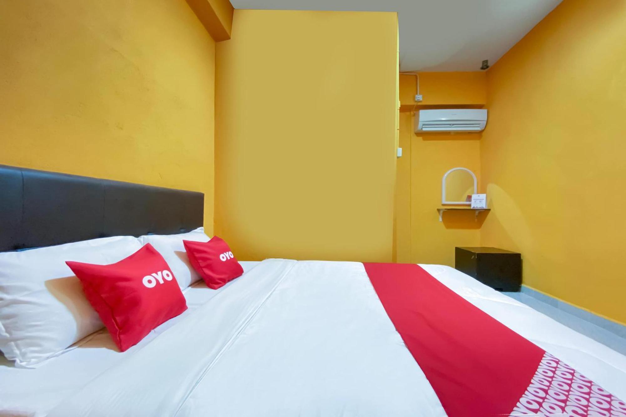 OYO 90039 Coop Hotel Kangar Bagian luar foto