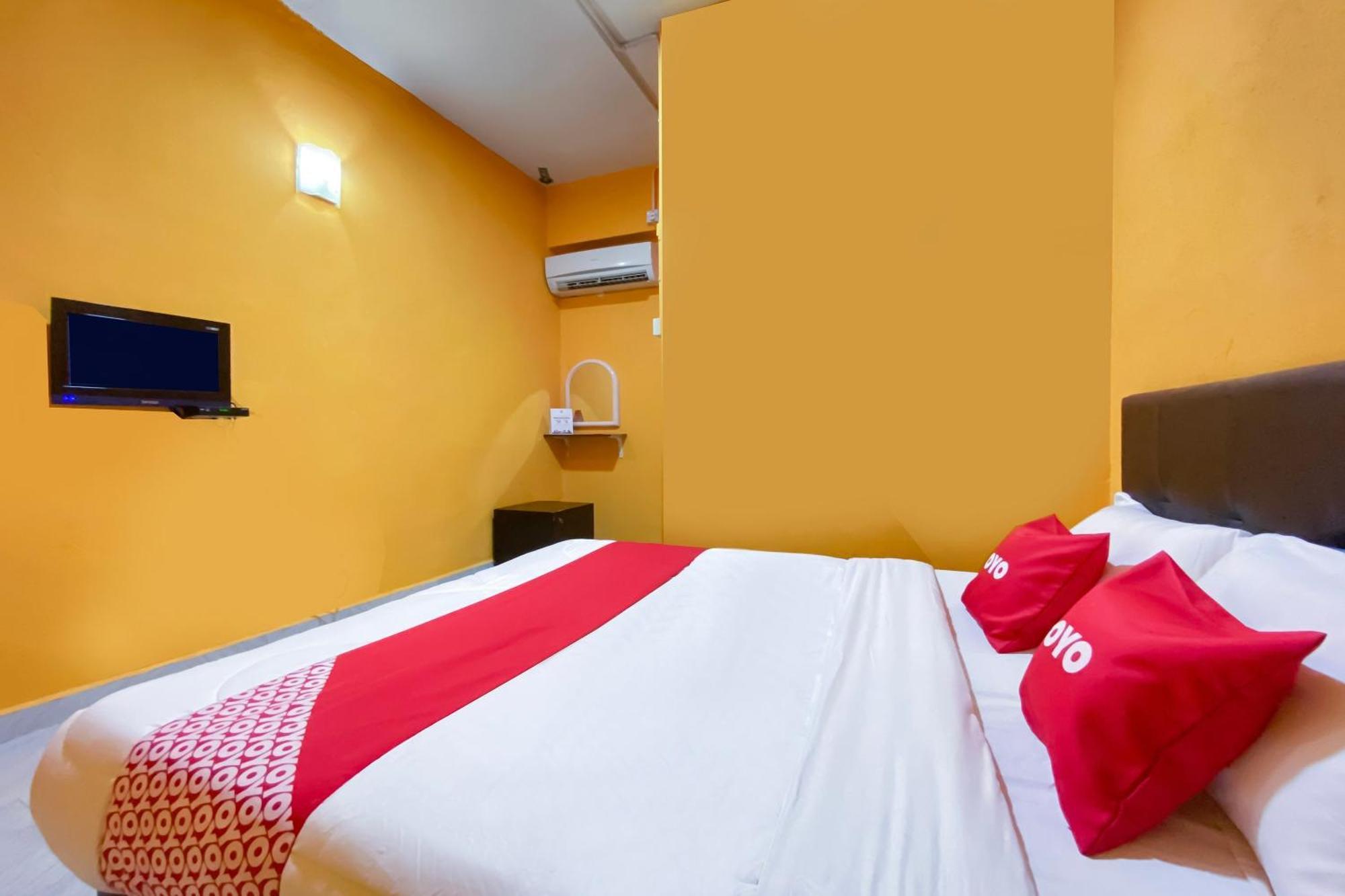 OYO 90039 Coop Hotel Kangar Bagian luar foto