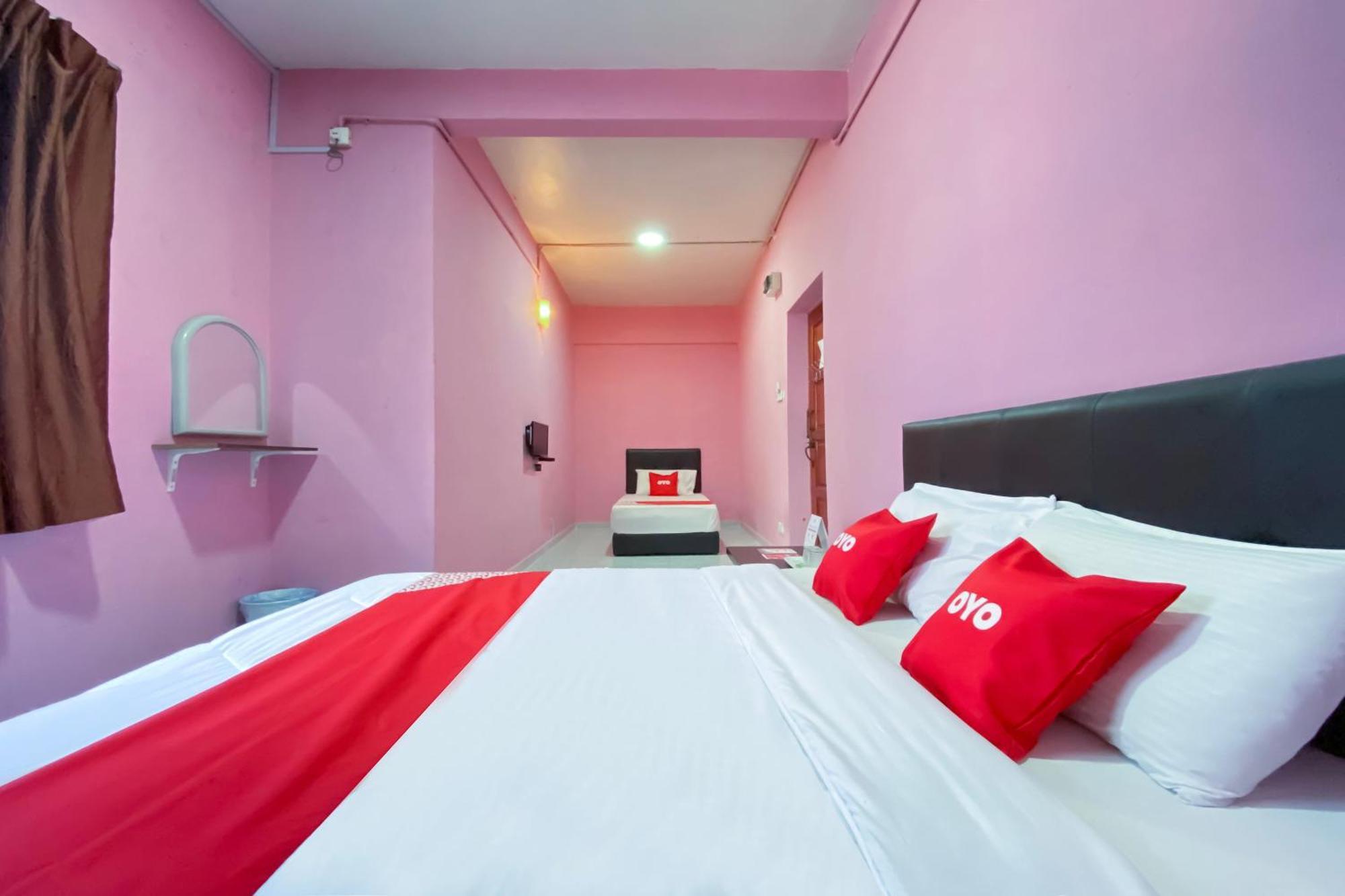 OYO 90039 Coop Hotel Kangar Bagian luar foto