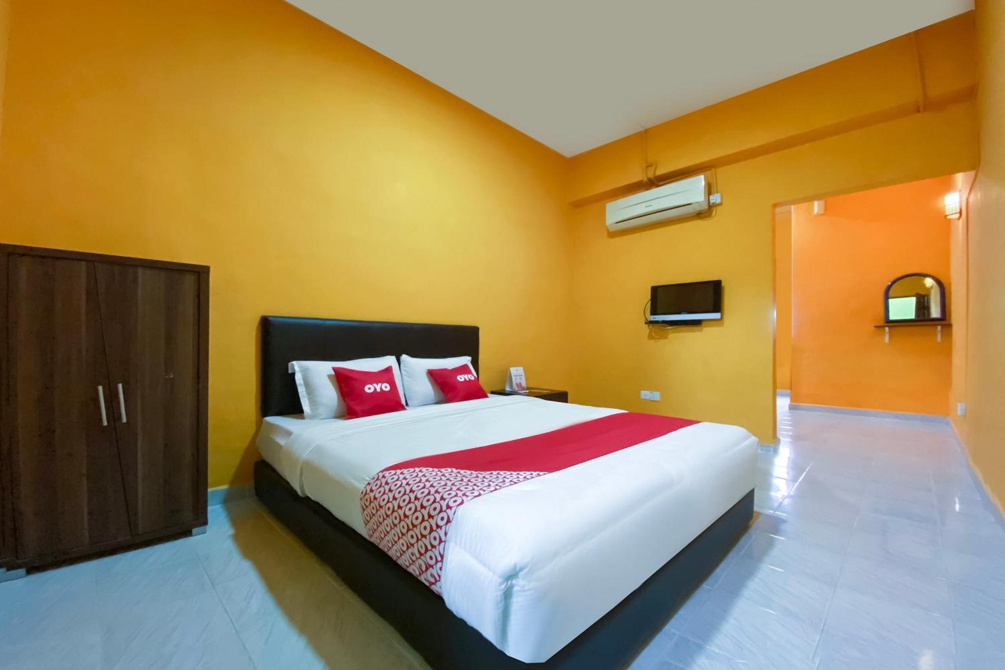 OYO 90039 Coop Hotel Kangar Bagian luar foto