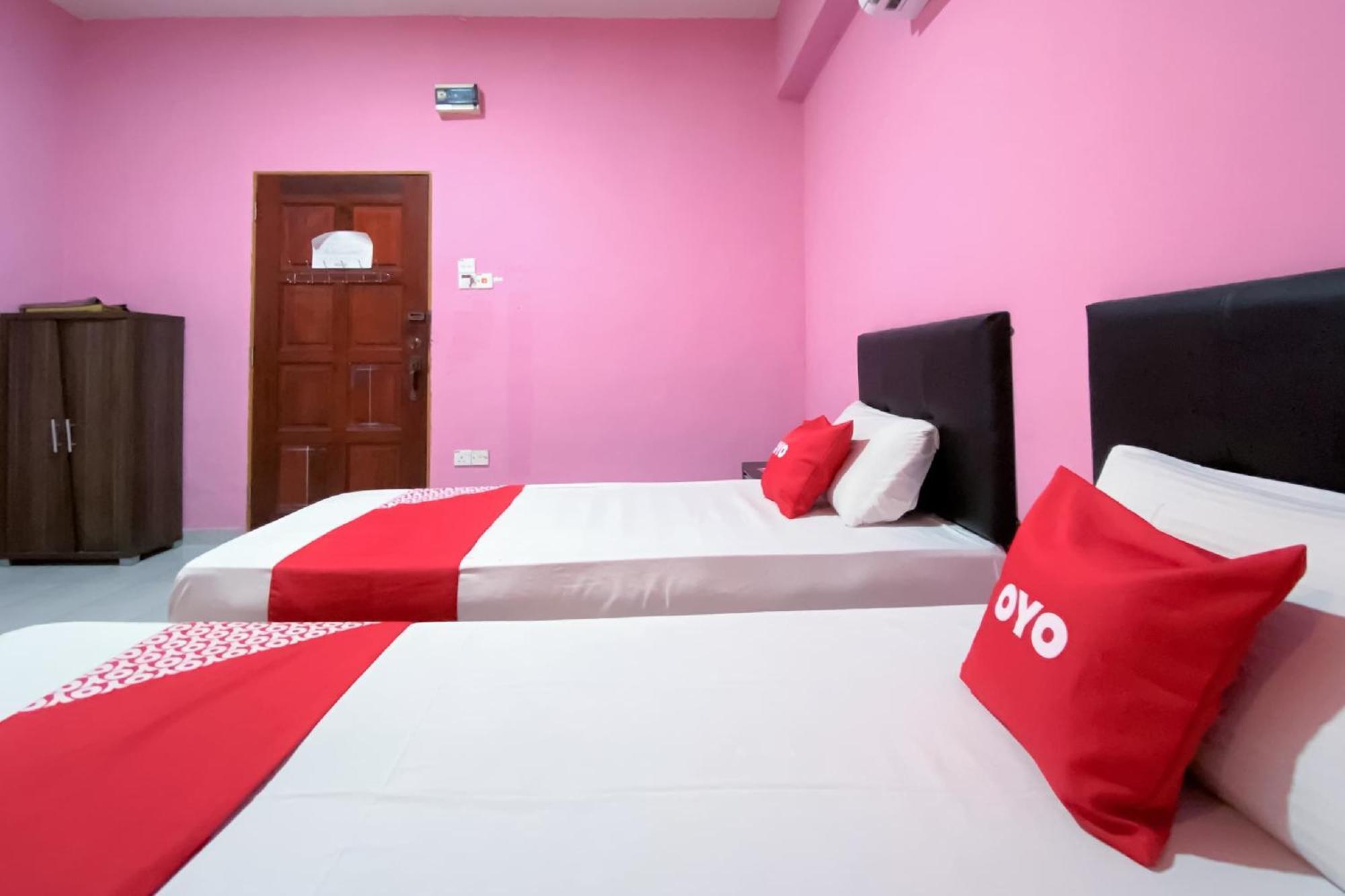 OYO 90039 Coop Hotel Kangar Bagian luar foto