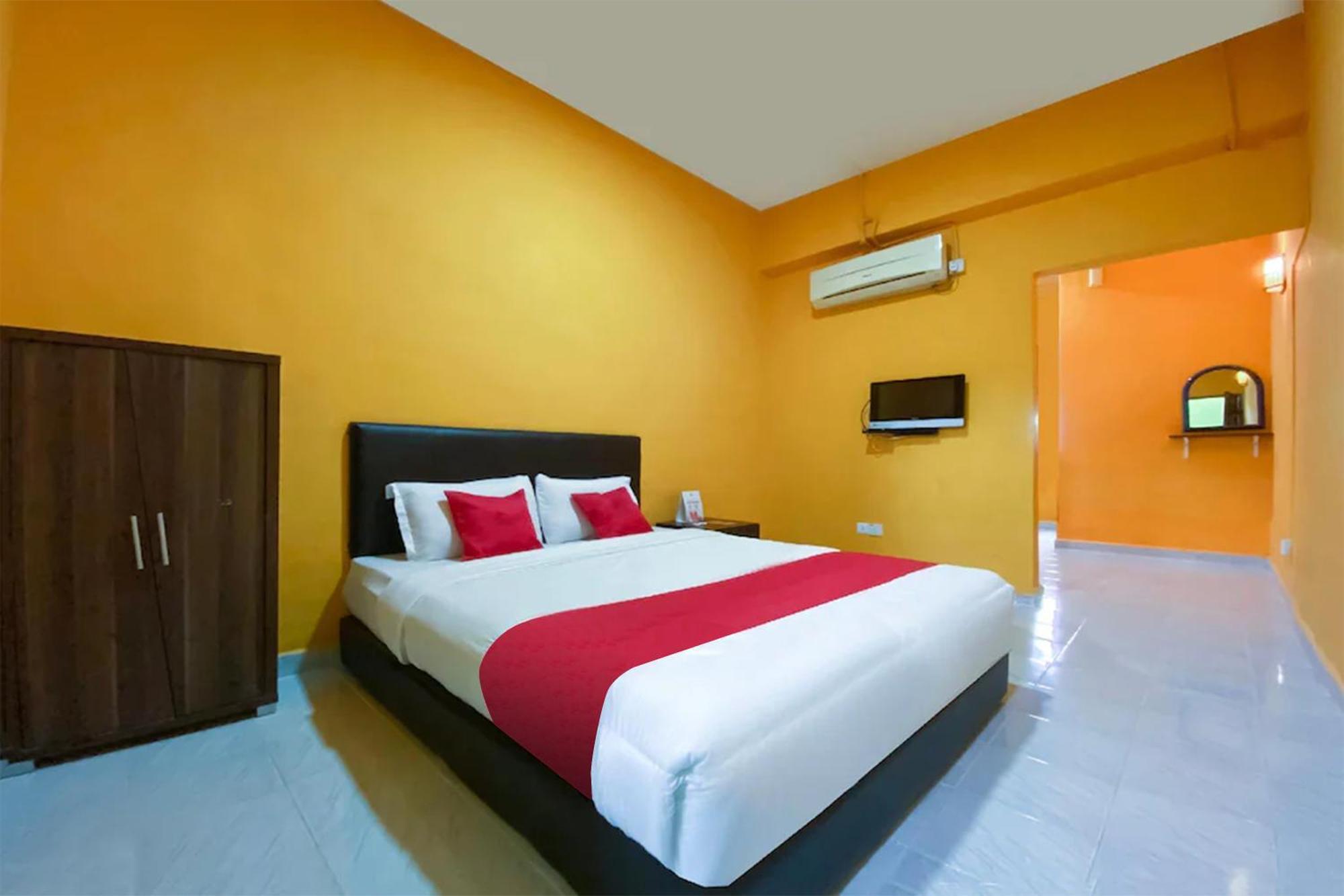 OYO 90039 Coop Hotel Kangar Bagian luar foto