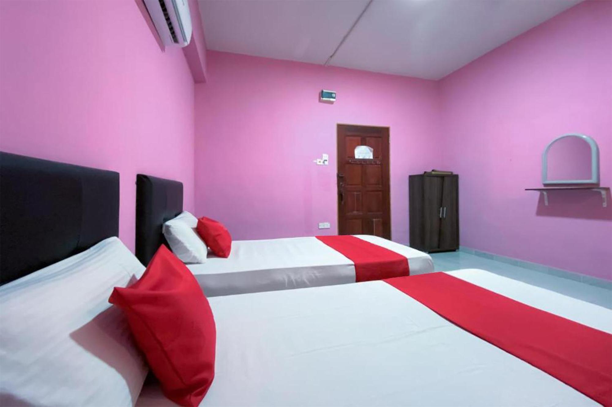 OYO 90039 Coop Hotel Kangar Bagian luar foto