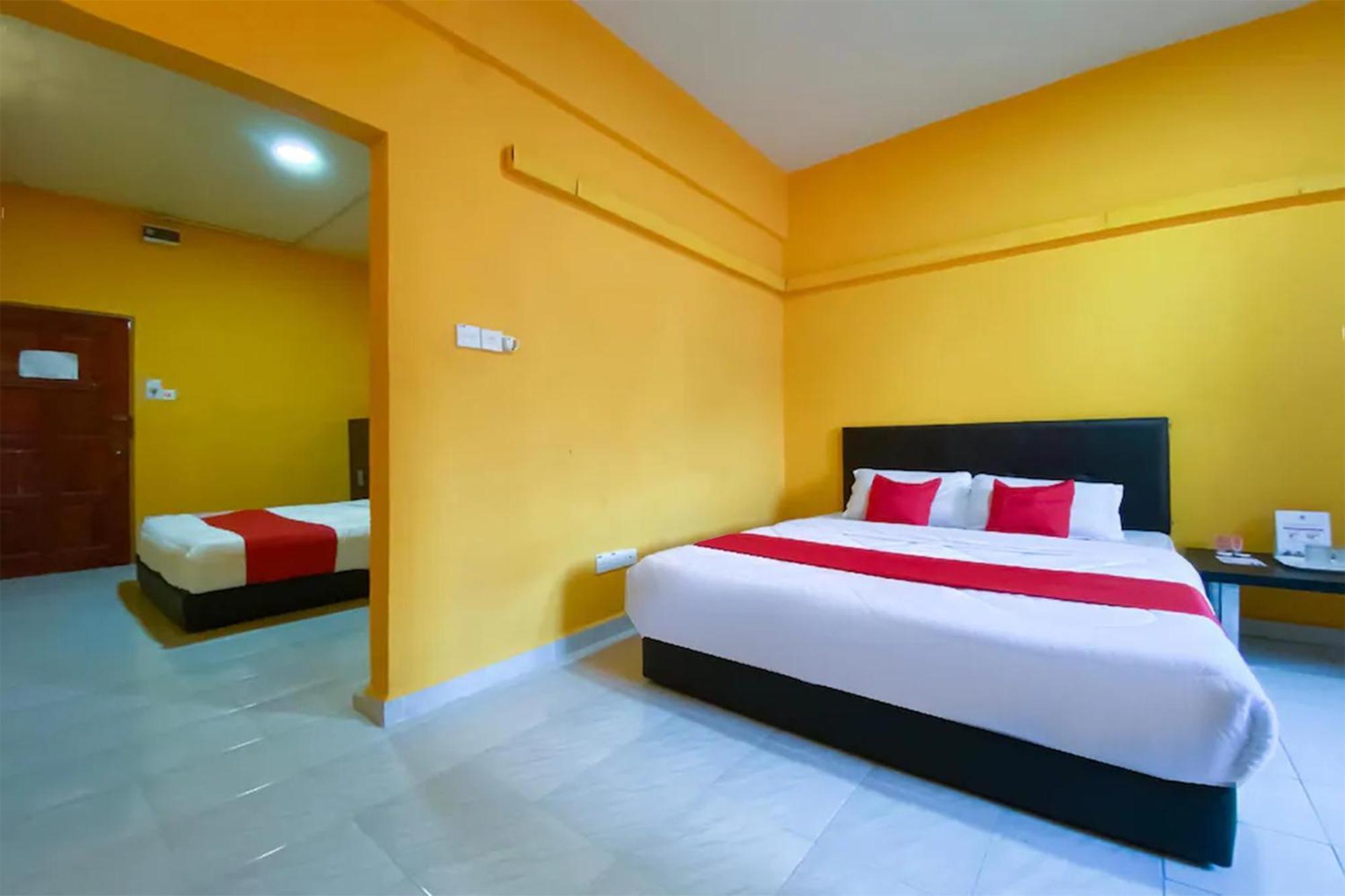 OYO 90039 Coop Hotel Kangar Bagian luar foto