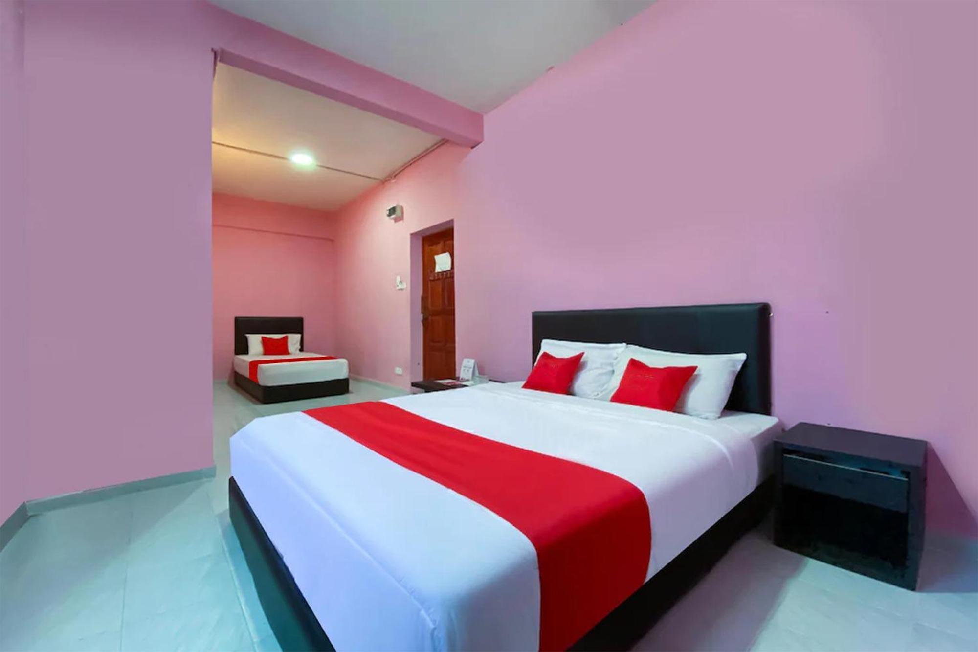 OYO 90039 Coop Hotel Kangar Bagian luar foto