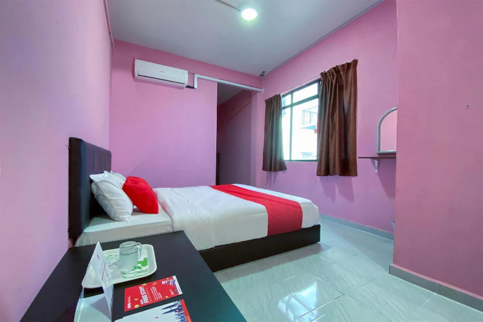 OYO 90039 Coop Hotel Kangar Bagian luar foto